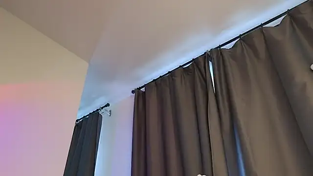  eva queen online show from 28, 4, 2026