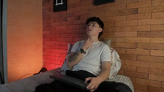 Ares Dickson online show from 29, 12, 2024