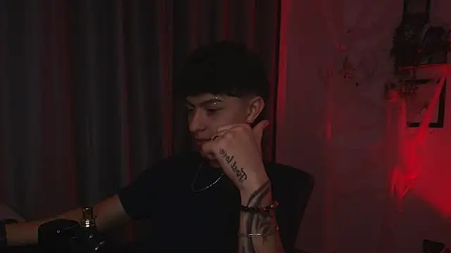 Ares Dickson online show from 5, 10, 2025