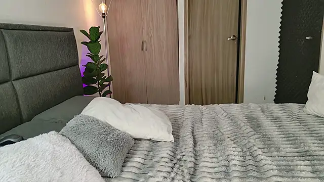 Snapshot of lady_ni_ chatting on 24, 9, 2025 lady ni online show from 24, 9, 2025