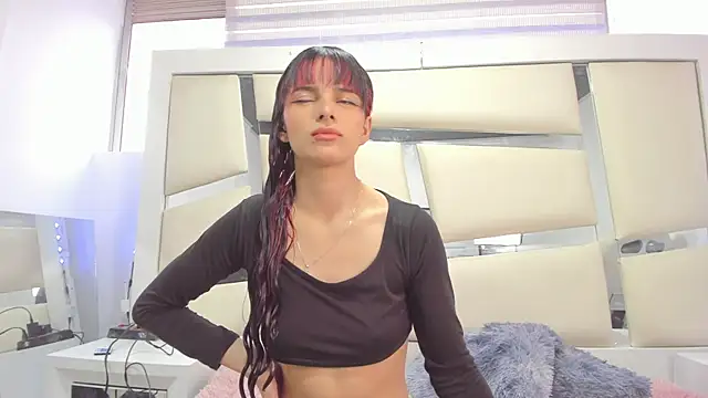 chrystal js online show from 18, 3, 2025