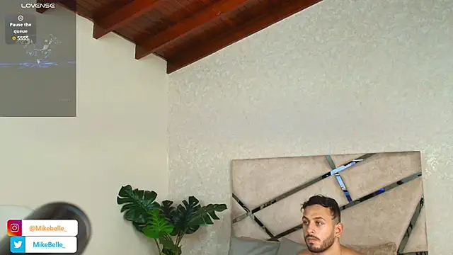 Snapshot of mike_belle chatting on 24, 12, 2024 mike belle online show from 24, 12, 2024