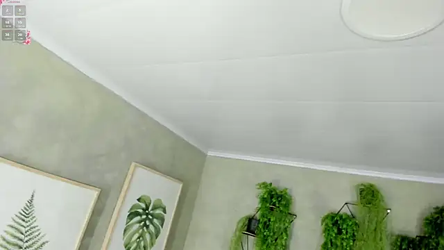 Snapshot of Lana_Lann chatting on 9, 1, 2025 Lana Lann online show from 9, 1, 2025