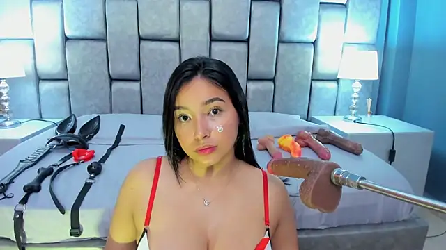 AniEvans  online show from 8, 6, 2026