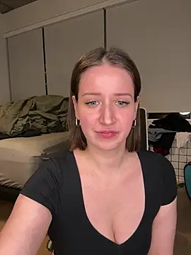 Snapshot of nerdynina chatting on 15, 12, 2024 nerdynina online show from 15, 12, 2024