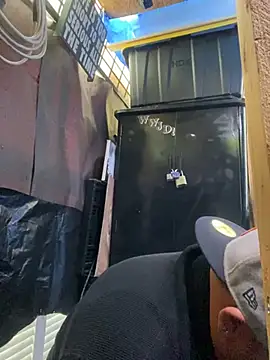 Snapshot of valleyoneofakind chatting on 13, 2, 2025 valleyoneofakind online show from 13, 2, 2025