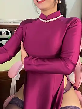    Erin    online show from 11, 6, 2026