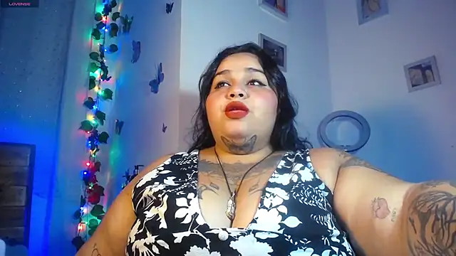 VeronikCuhubby online show from 5, 3, 2025