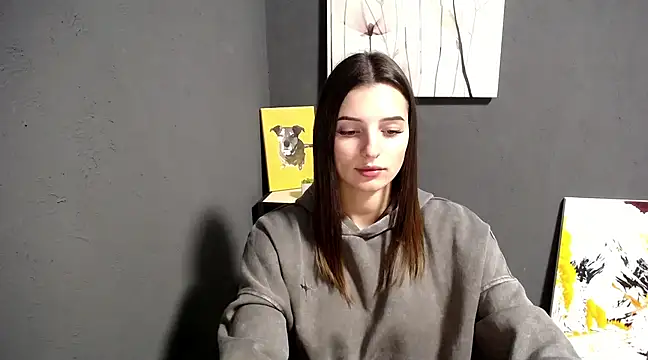 lady olivia  online show from 4, 3, 2025