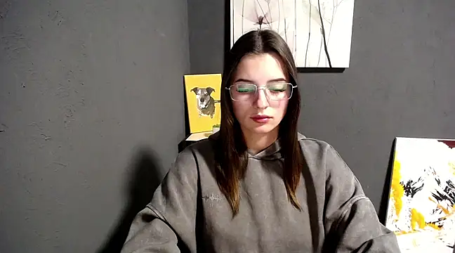 lady olivia  online show from 4, 3, 2025