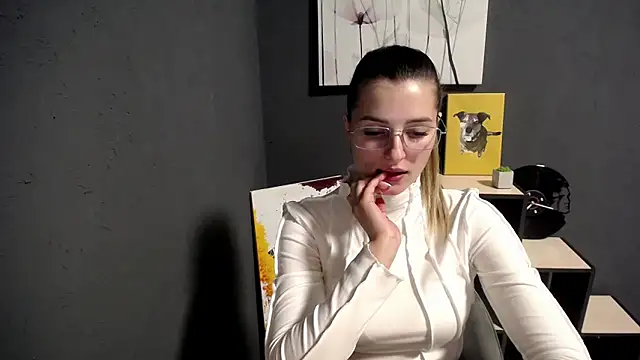 lady olivia  online show from 6, 10, 2025