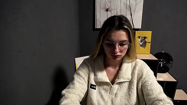 lady olivia  online show from 22, 4, 2026