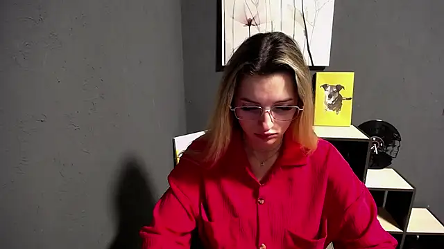 lady olivia  online show from 24, 4, 2026