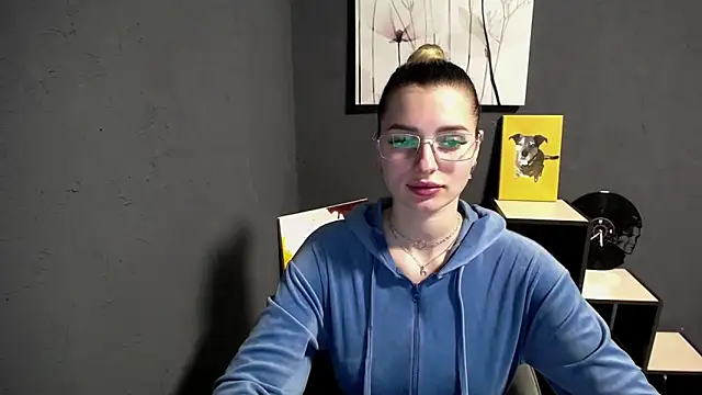 lady olivia  online show from 25, 4, 2026