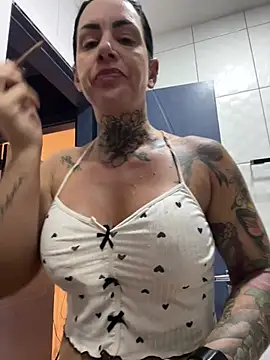 YasmimBrasil online show from 23, 4, 2026