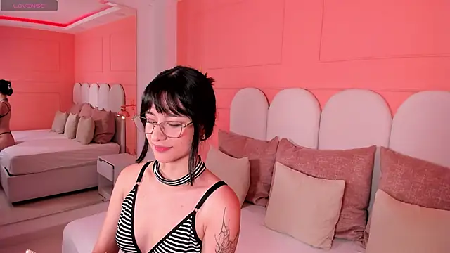 emilly williams  online show from 31, 1, 2025