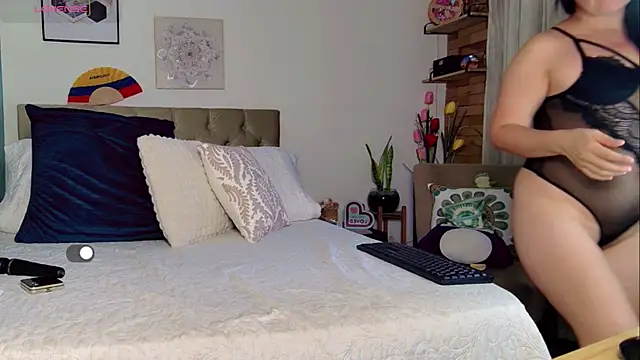 Snapshot of yanella_fire chatting on 21, 7, 2026 yanella fire online show from 21, 7, 2026