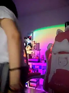 azumiichan online show from 1, 3, 2025