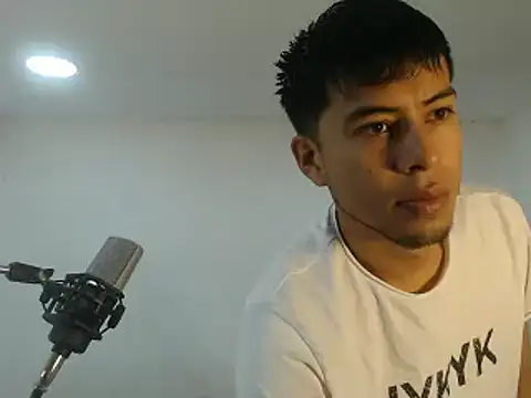 Snapshot of danielitopapuu chatting on 16, 10, 2025 danielitopapuu online show from 16, 10, 2025