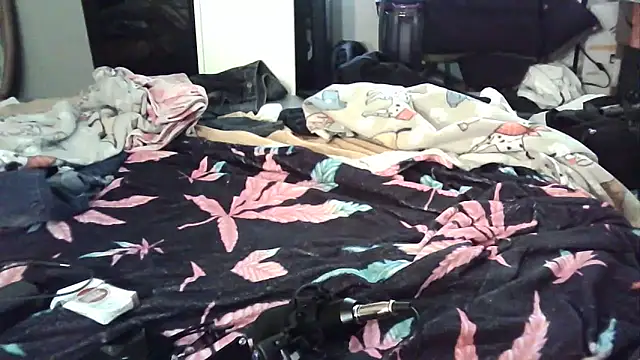 Snapshot of --D-a-D-D-y- chatting on 5, 2, 2025 --D-a-D-D-y- online show from 5, 2, 2025