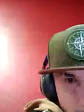 Snapshot of --D-a-D-D-y- chatting on 7, 2, 2025 --D-a-D-D-y- online show from 7, 2, 2025