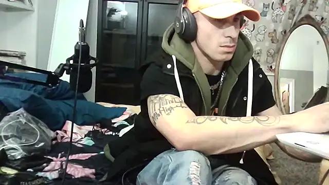 Snapshot of --D-a-D-D-y- chatting on 9, 3, 2025 --D-a-D-D-y- online show from 9, 3, 2025