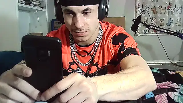 Snapshot of --D-a-D-D-y- chatting on 19, 3, 2025 --D-a-D-D-y- online show from 19, 3, 2025