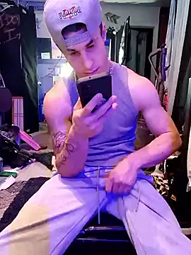 Snapshot of --D-a-D-D-y- chatting on 18, 9, 2025 --D-a-D-D-y- online show from 18, 9, 2025