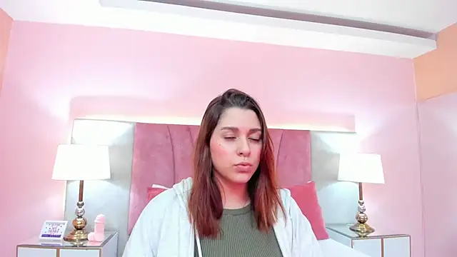 SophiaLaurens online show from 27, 1, 2025