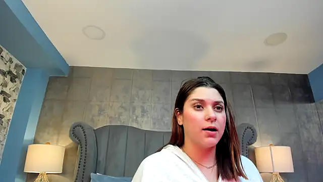 SophiaLaurens online show from 8, 2, 2025