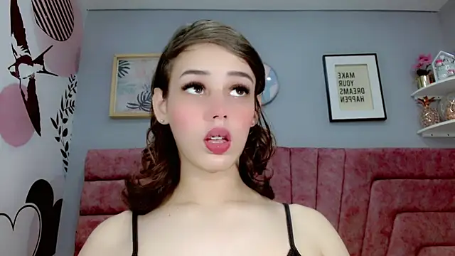 ValeriaAguilar online show from 4, 1, 2025