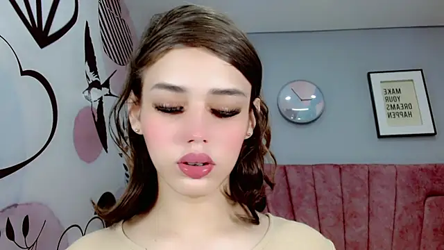 ValeriaAguilar online show from 10, 1, 2025