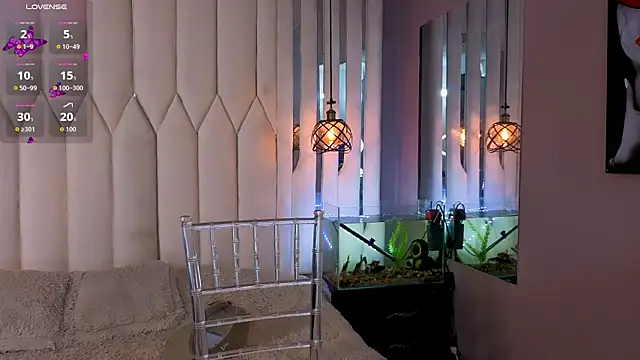 Megan Do Santos online show from 22, 4, 2026