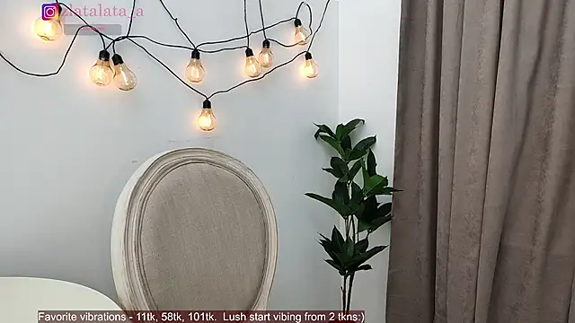 Snapshot of FENIX_ZLA chatting on 2, 3, 2025 FENIX ZLA online show from 2, 3, 2025