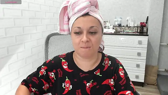 TeasyLana online show from 6, 8, 2026