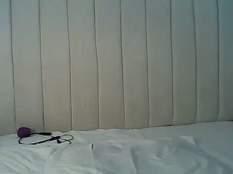 Snapshot of Queen_loveer chatting on 9, 6, 2026 Queen loveer online show from 9, 6, 2026