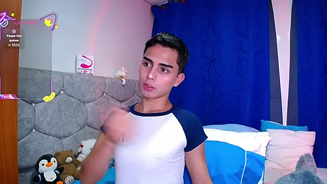 OwenBluee online show from 18, 9, 2025