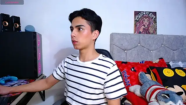 OwenBluee online show from 2, 12, 2025