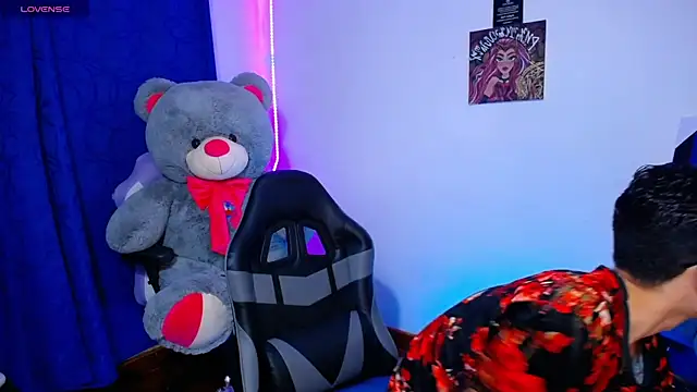 OwenBluee online show from 15, 6, 2026