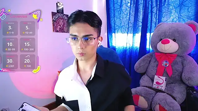 OwenBluee online show from 13, 7, 2026