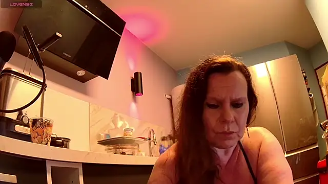 Snapshot of Endrocleia chatting on 28, 5, 2026 Endrocleia online show from 28, 5, 2026