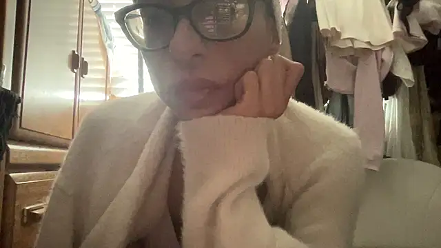 Snapshot of myloveforyouu chatting on 7, 6, 2026 myloveforyouu online show from 7, 6, 2026