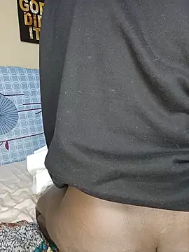 SquirtQueen16 online show from 17, 6, 2026