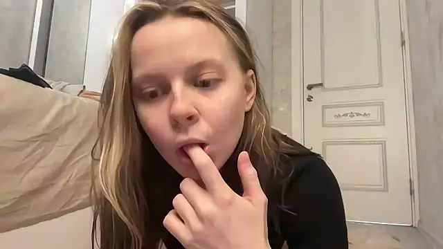 wrenlie online show from 22, 4, 2026