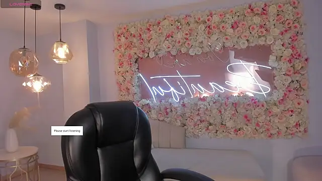 Snapshot of ArianaDumont chatting on 2, 5, 2026 ArianaDumont online show from 2, 5, 2026