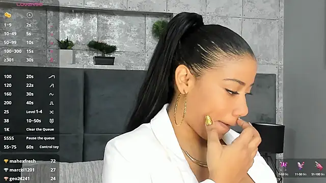 Snapshot of Salome_Diaz_ chatting on 27, 2, 2025 Salome Diaz online show from 27, 2, 2025