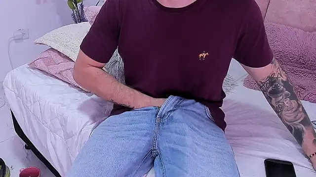 Dylanwhite23  online show from 23, 2, 2025