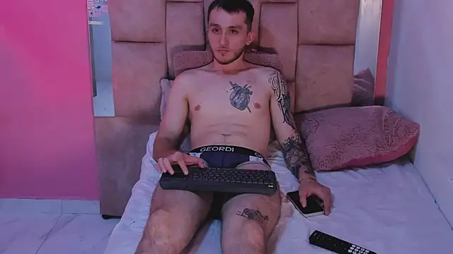 Dylanwhite23  online show from 27, 4, 2026