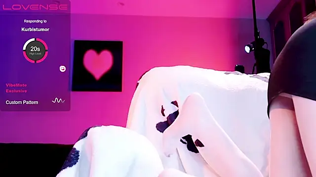 Snapshot of JoooJo_ chatting on 11, 2, 2025 JoooJo online show from 11, 2, 2025