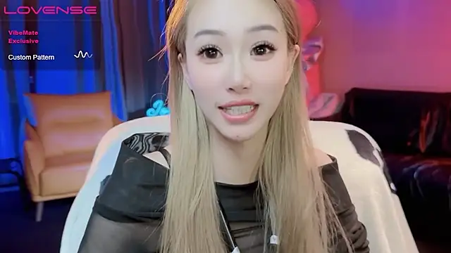 Snapshot of JoooJo_ chatting on 7, 3, 2025 JoooJo online show from 7, 3, 2025